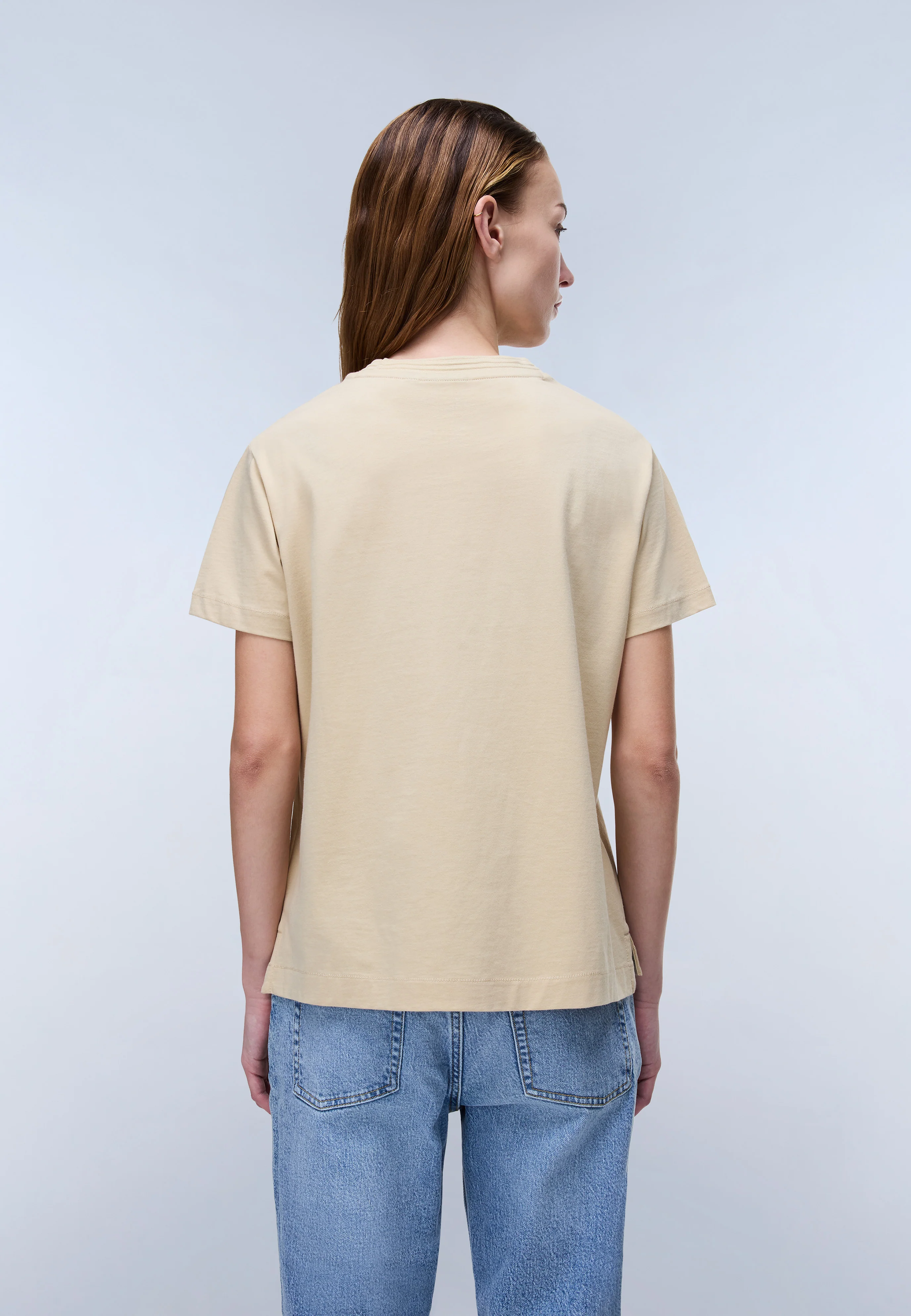 Clarao Short Sleeve T-Shirt - Image 5