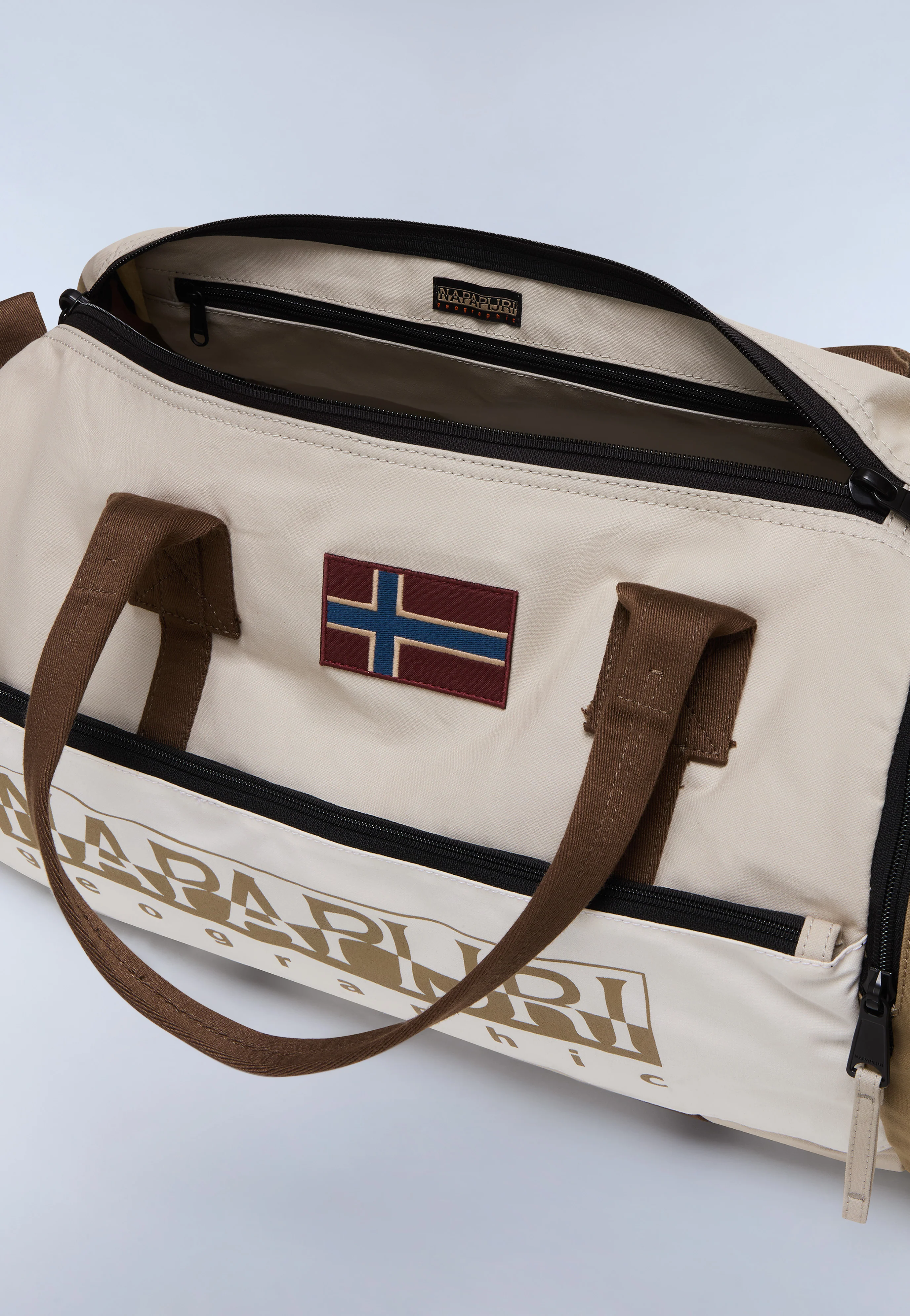 Equator Duffle Bag - 61.4 Lt - Image 9