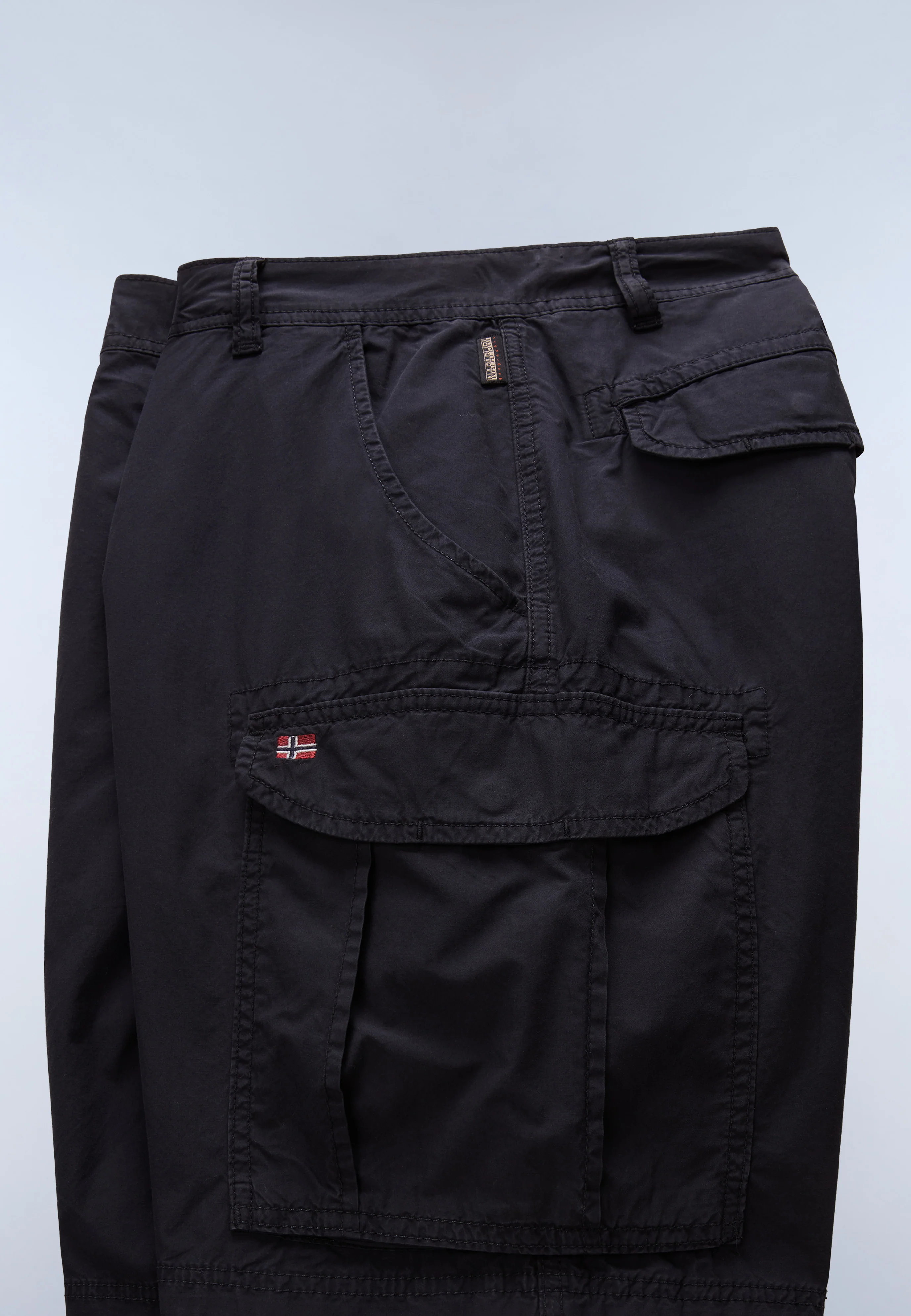 Noto Bermuda Shorts - Image 5