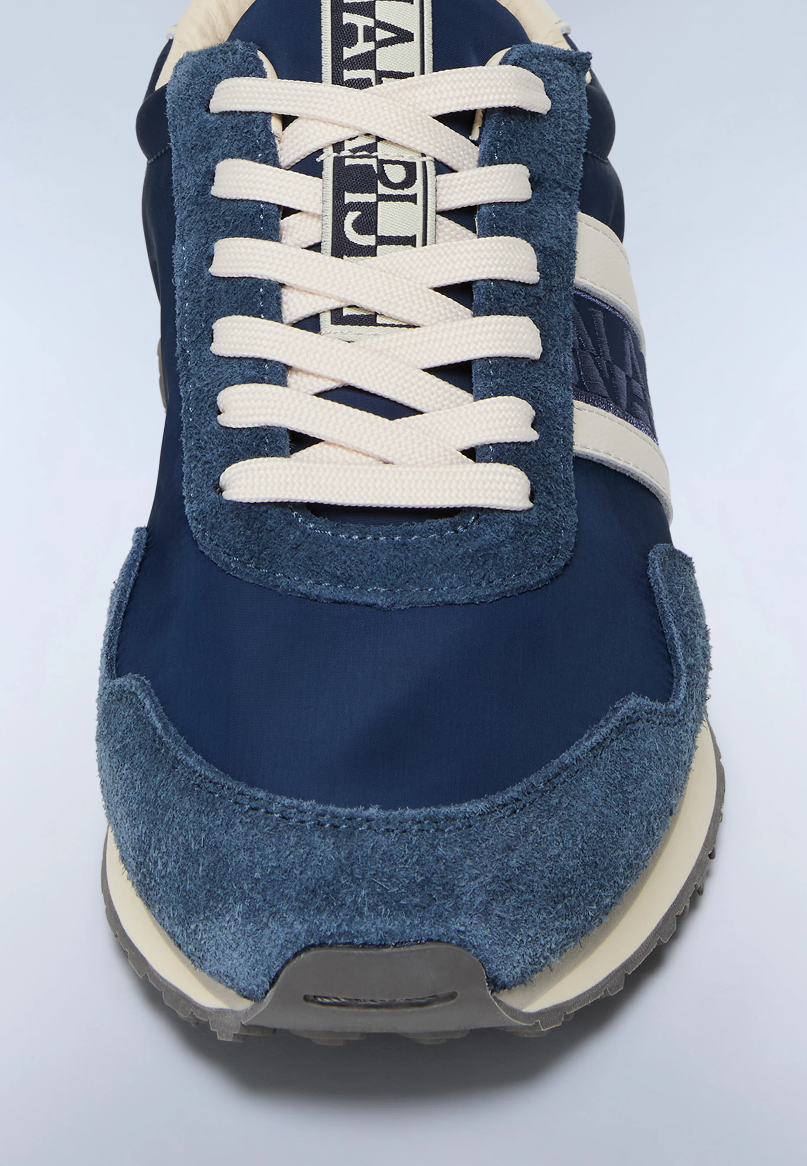 Trainers Shard - Image 7