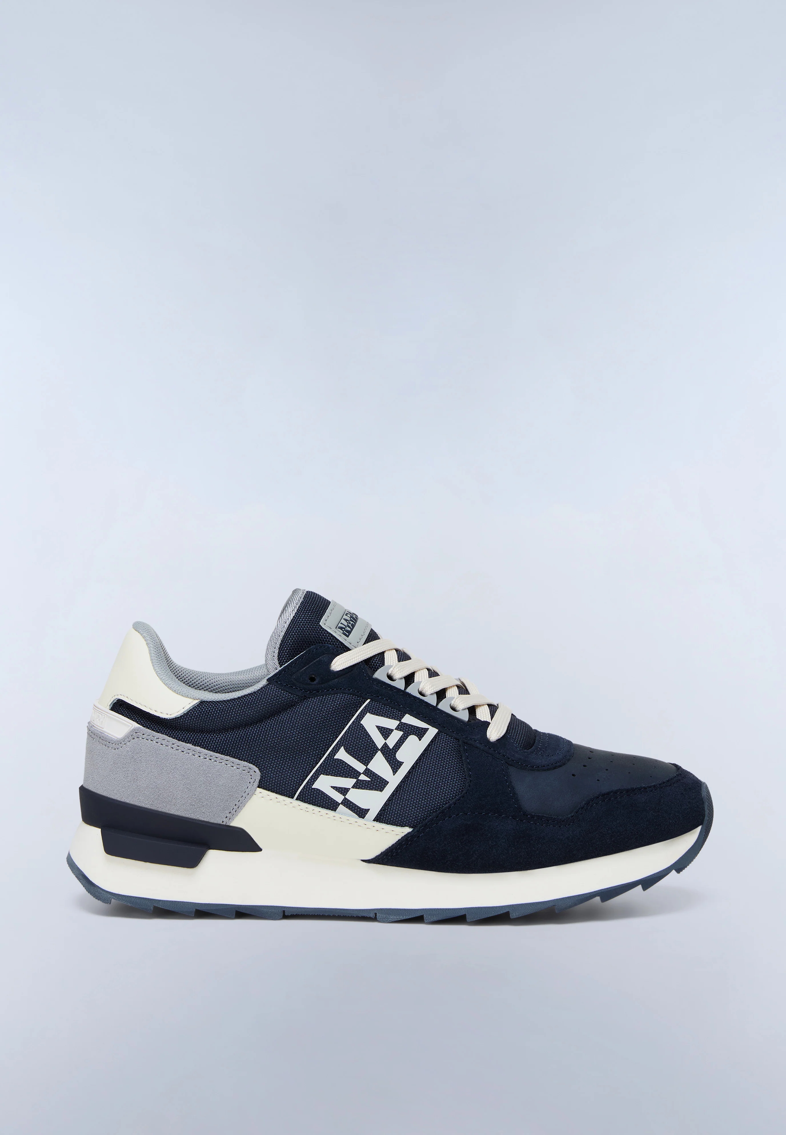 Trainers Stab